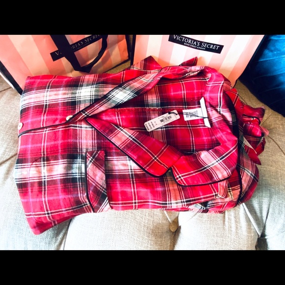 Victoria Secret romper - Picture 5 of 5